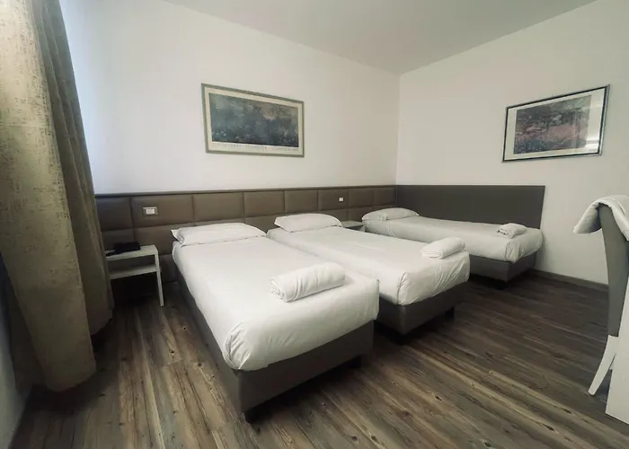 Hotel Holiday- Alla Finestrella Bologna